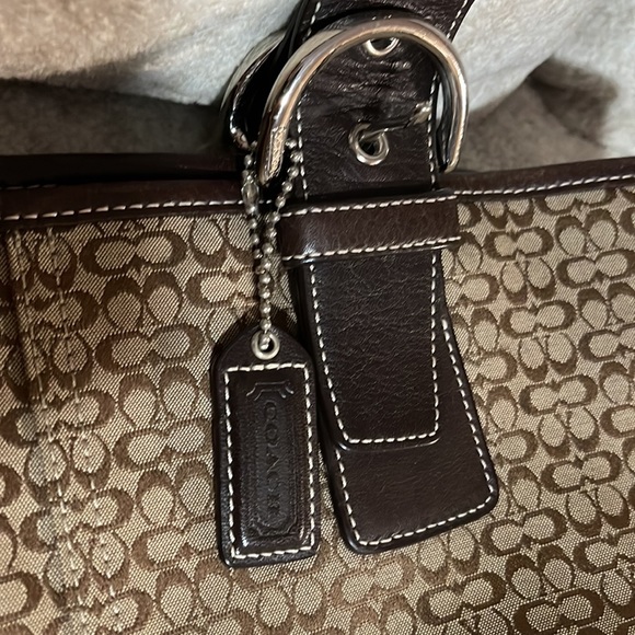 Coach signature series brown handbag zipper closure NO E35-6383 great condition - Picture 4 of 8